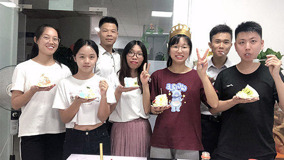 意合云祝漂亮小姐姐生日快樂！